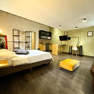 Frn101 Cozy Loft Located In A Popular In Poblado Medellín